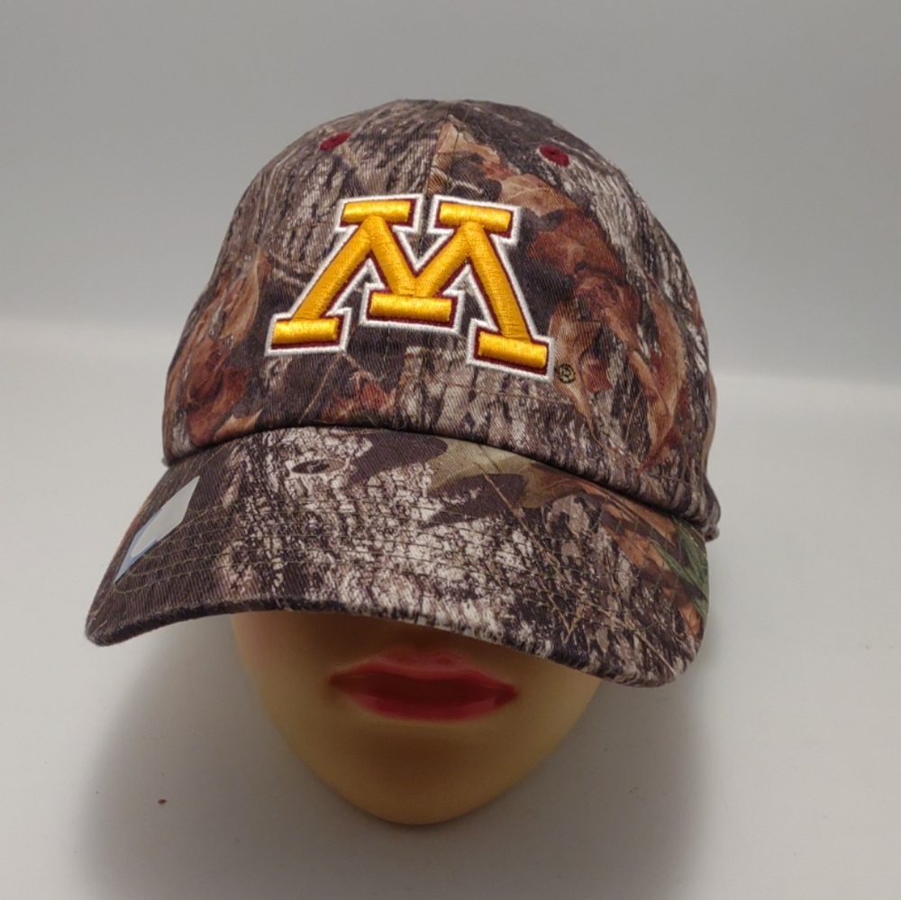 Captivating Headgear Adjustable Minnesota  Gophers Camouflage Ball Cap Hat New